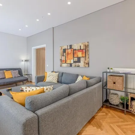 The Hostmaster Cosmopolitan Downtown Scent Appartement